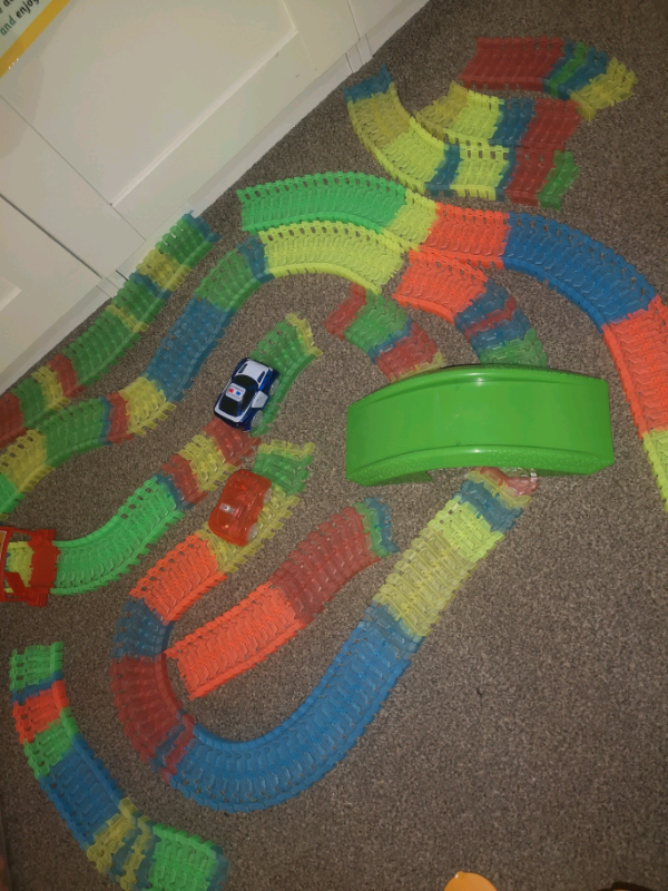 magic tracks extra cars